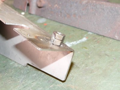 Schraubstutzen aus 2 Muttern M6