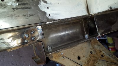20160416_134326.jpg (204.23 KiB) 12556 mal betrachtet Achsträger angebaut.