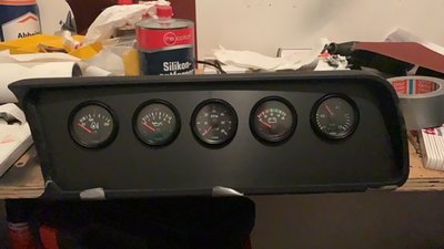 Abdeckung mit Instrumenten