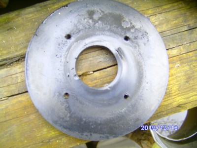 obere Gummiunterlage, chassisseitig