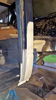 B-Säule fertig von Hinten