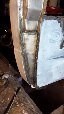 B-Säule oben stringseitiges Blech eingeschweißt